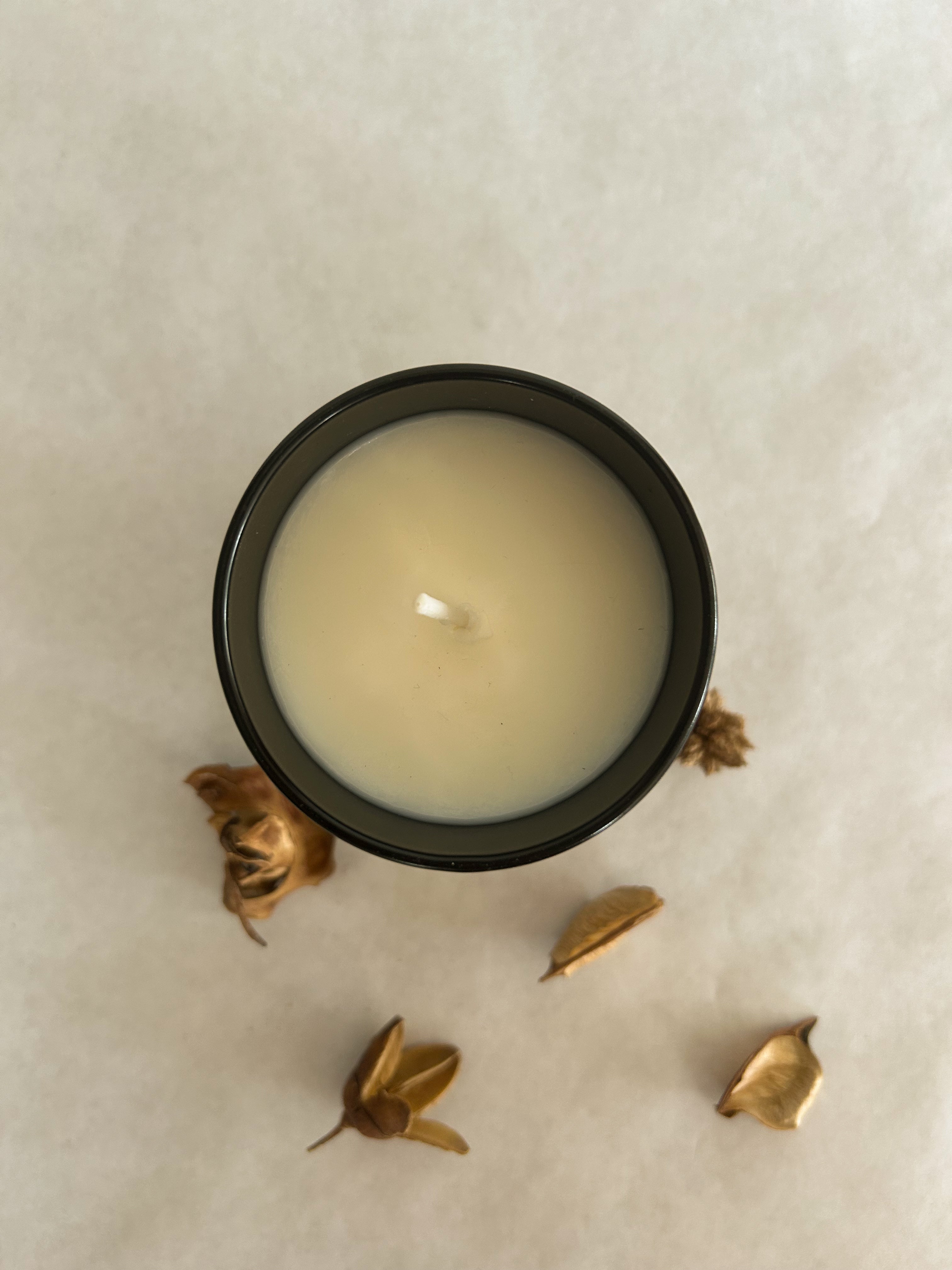 aroma ámbar&sándalo. 100% de soja natural. Sin parafinas